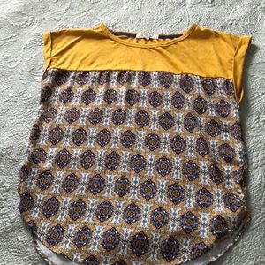 Women’s short sleeve top worn once